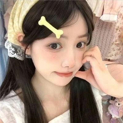 伴游女王